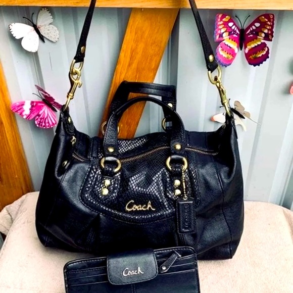 Coach❤️matching purse & wallet set❤️black❤️ - Picture 2 of 5